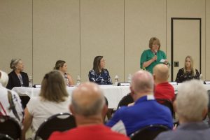 Danielle Linton-Hatfield/Democrat-News