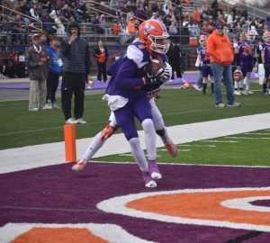 Valley senior Dorian Miles (8) hauls in a touchdown pass from Tionne Harris in the second quarter. Miles made three catches for 42 yards in the 48-14 loss last Saturday. (Hobby King/Democrat-News)